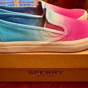 **NIB*** Sperry Pink & Blue Seaside Dip Ombre Canvas Slip-Ons Woman’s size 10